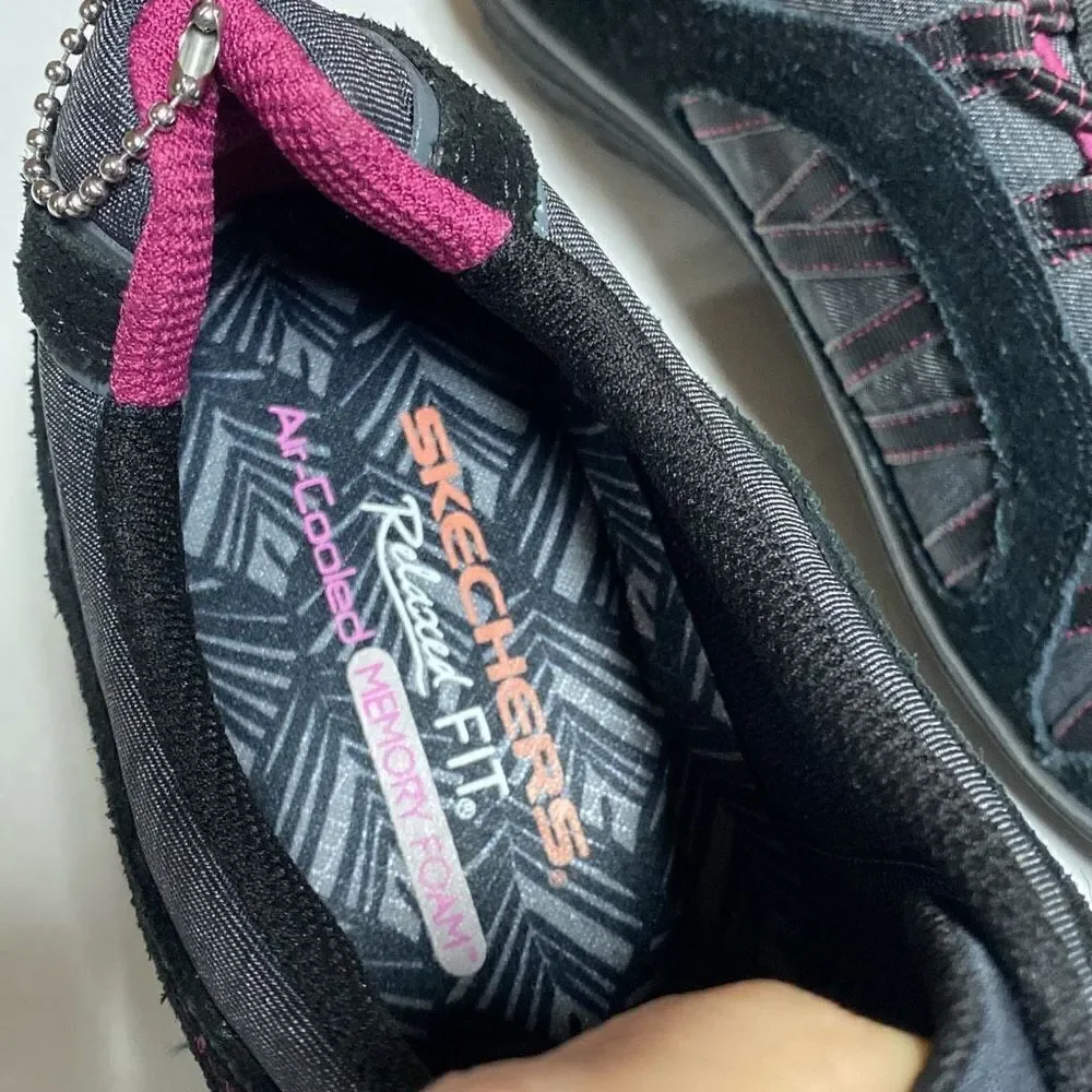 Skechers Relaxed Fit Black & Pink Memory Form Sneakers Size 9.5 NEW